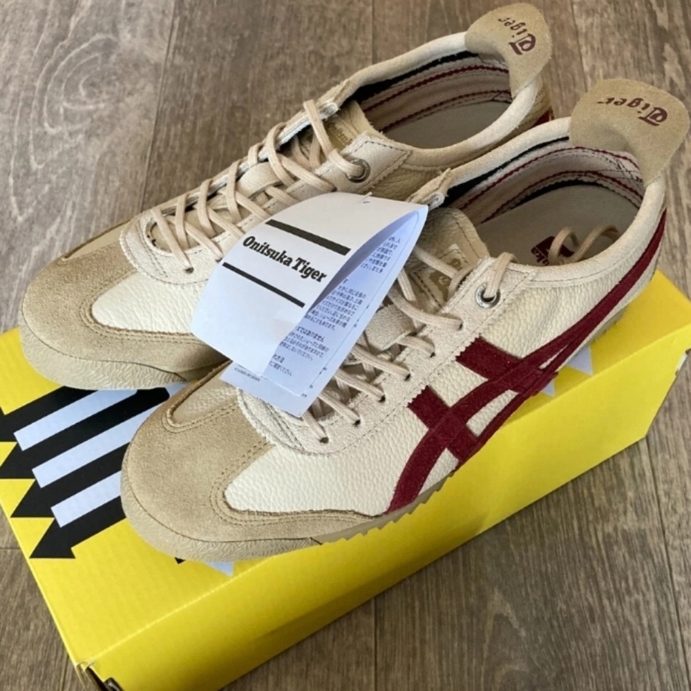 Onitsuka Tiger by Asics Men’s Beige Sneakers with Burgundy Stripes